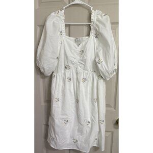 Chicsoul Dress White smocked back Floral Design Top Lined Womens Size 1X NEW